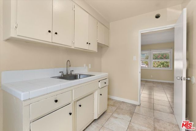 10600 S Inglewood Avenue, Inglewood, CA 90304