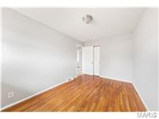 1729 Keelen Drive, St Louis, MO 63136