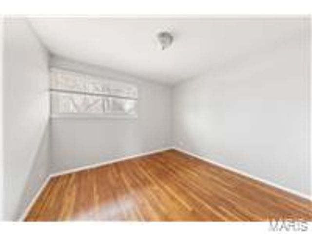 1729 Keelen Drive, St Louis, MO 63136