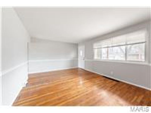 1729 Keelen Drive, St Louis, MO 63136