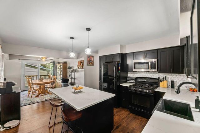2033 Empire DRIVE, Waukesha, WI 53186