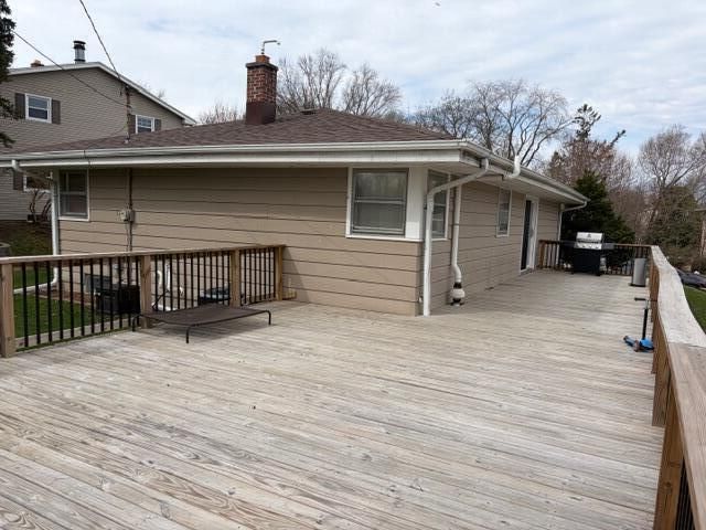 2033 Empire DRIVE, Waukesha, WI 53186
