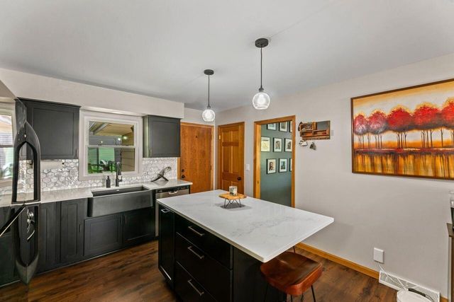 2033 Empire DRIVE, Waukesha, WI 53186