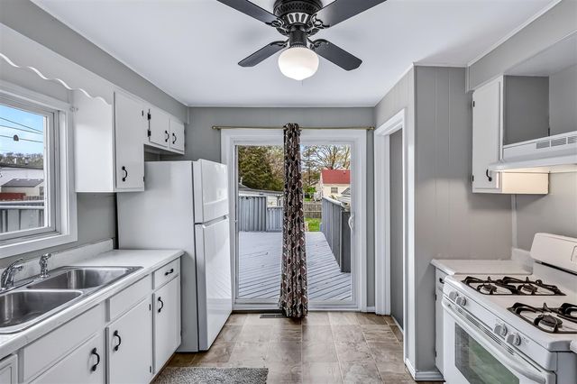 965 S Sheridan Drive, Muskegon, MI 49442