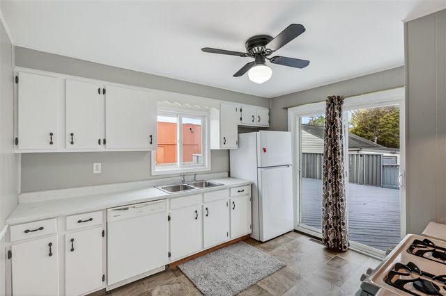 965 S Sheridan Drive, Muskegon, MI 49442