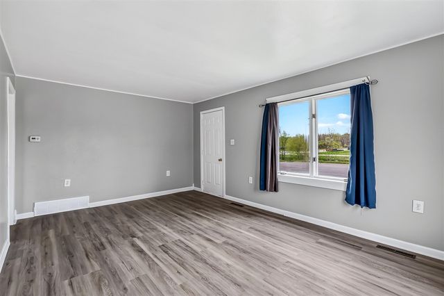 965 S Sheridan Drive, Muskegon, MI 49442