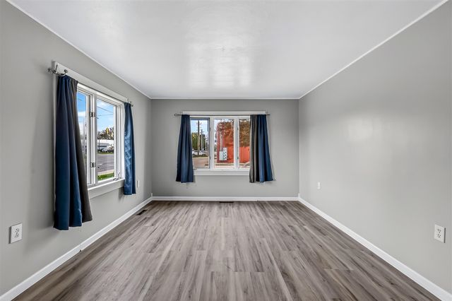 965 S Sheridan Drive, Muskegon, MI 49442