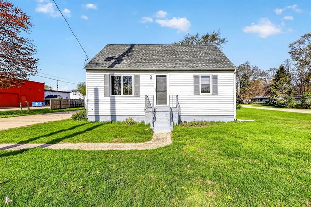 965 S Sheridan Drive, Muskegon, MI 49442