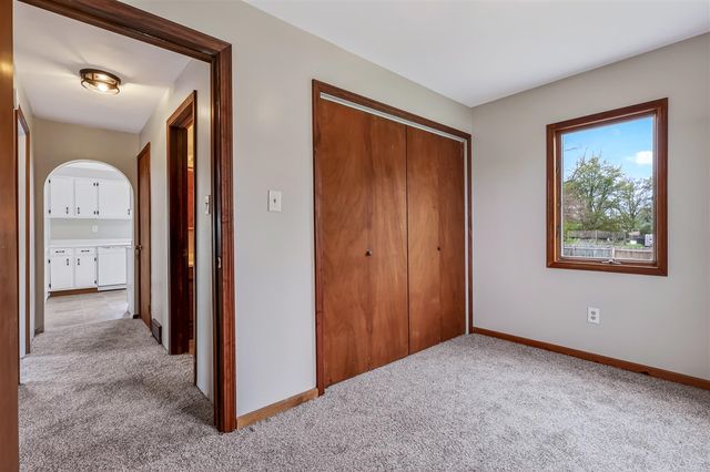 965 S Sheridan Drive, Muskegon, MI 49442