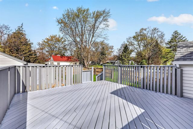 965 S Sheridan Drive, Muskegon, MI 49442