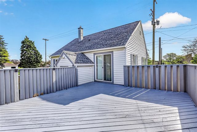 965 S Sheridan Drive, Muskegon, MI 49442