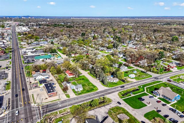 965 S Sheridan Drive, Muskegon, MI 49442