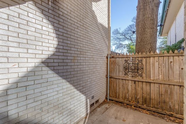 954 S Weatherred Drive, Richardson, TX 75080