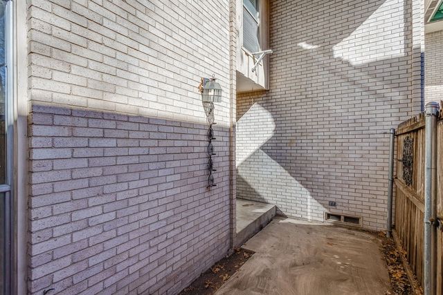 954 S Weatherred Drive, Richardson, TX 75080