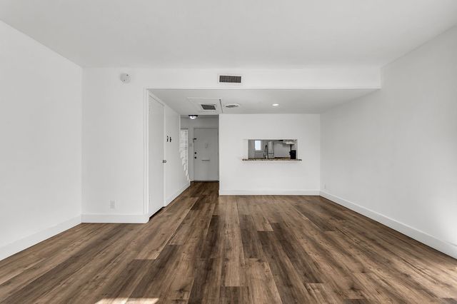 954 S Weatherred Drive, Richardson, TX 75080