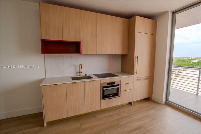 90 NE 32 824, Miami, FL 33137