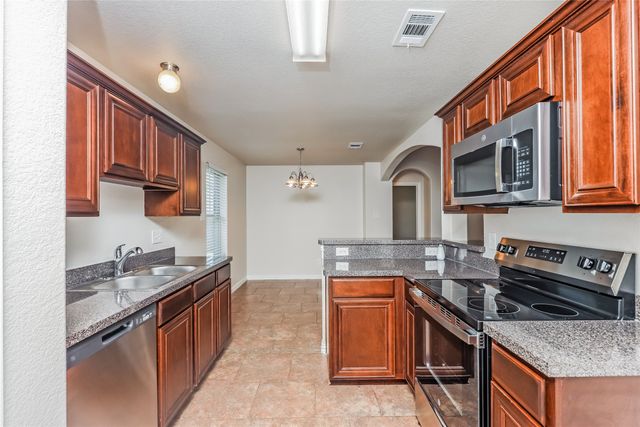 7660 Hollow Forest Drive, Fort Worth, TX 76123