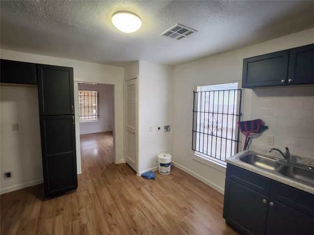 3206 Anita Street, Houston, TX 77004