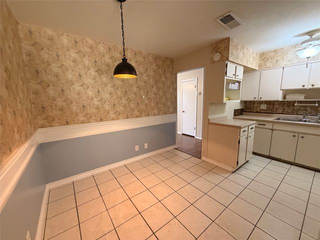 825 Bryan Drive, Bedford, TX 76022