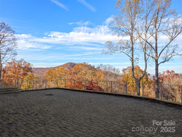 222 Secluded Hills Lane, Arden, NC 28704