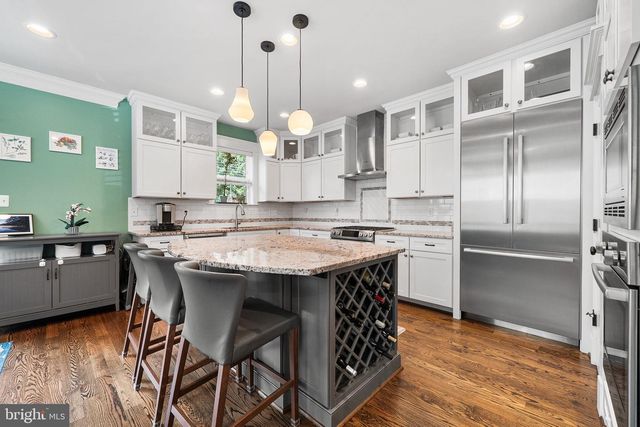 1203B LINCOLN AVE, Falls Church, VA 22046