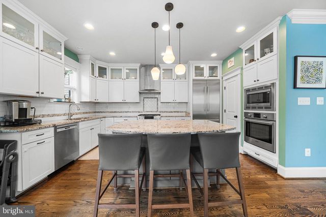 1203B LINCOLN AVE, Falls Church, VA 22046