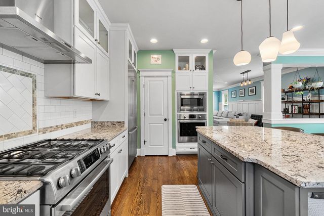 1203B LINCOLN AVE, Falls Church, VA 22046