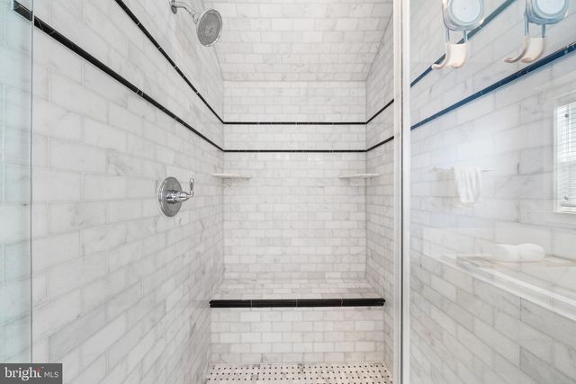 1203B LINCOLN AVE, Falls Church, VA 22046