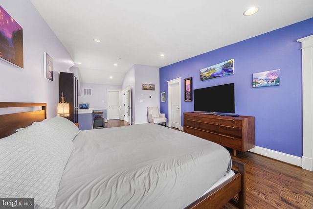 1203B LINCOLN AVE, Falls Church, VA 22046
