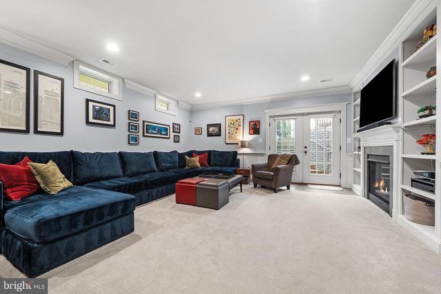 1203B LINCOLN AVE, Falls Church, VA 22046