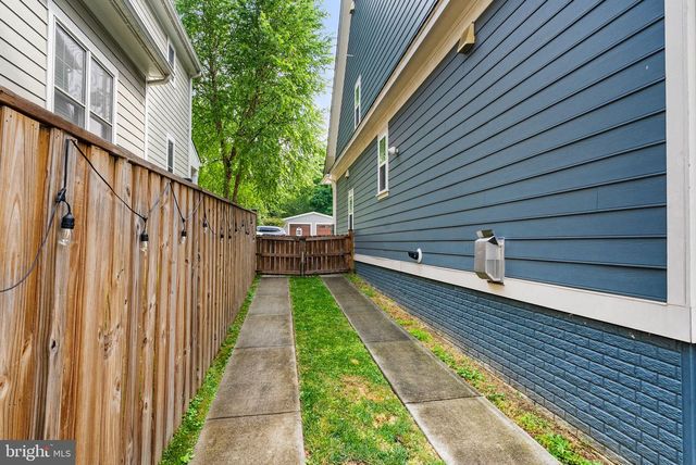 1203B LINCOLN AVE, Falls Church, VA 22046