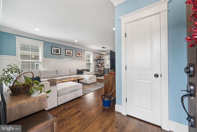 1203B LINCOLN AVE, Falls Church, VA 22046