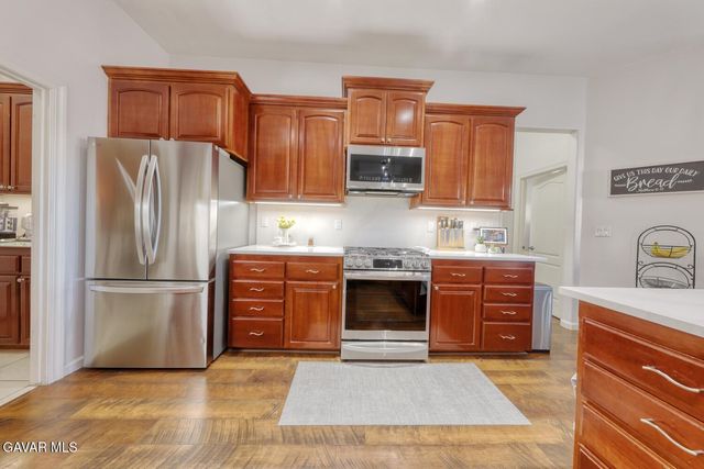 23001 Lakeview Drive, Tehachapi, CA 93561