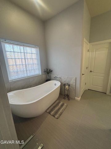 23001 Lakeview Drive, Tehachapi, CA 93561