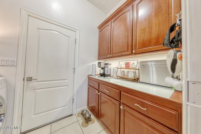 23001 Lakeview Drive, Tehachapi, CA 93561