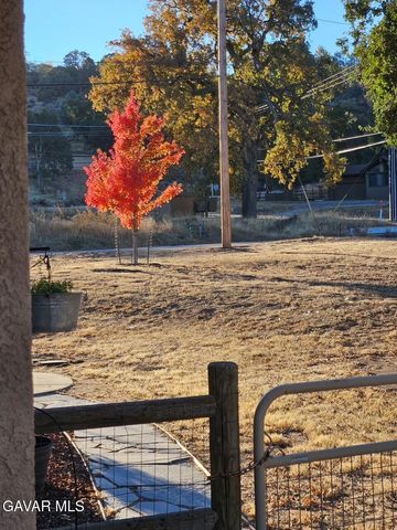 23001 Lakeview Drive, Tehachapi, CA 93561