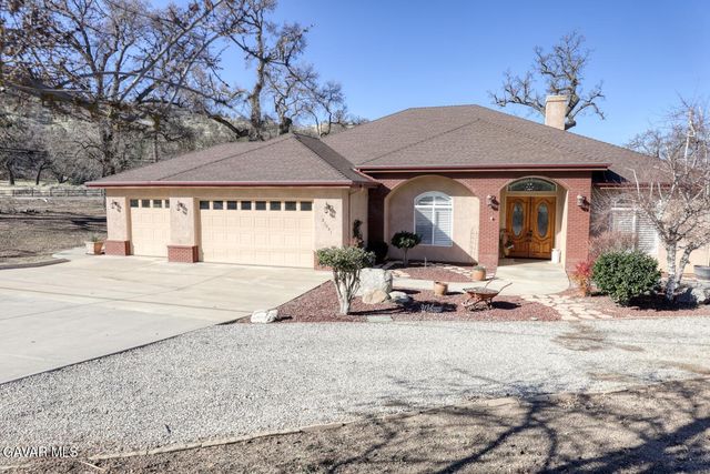 23001 Lakeview Drive, Tehachapi, CA 93561