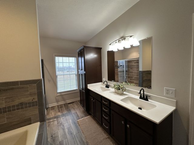 1028 Mount Vernon Rd, Bethpage, TN 37022