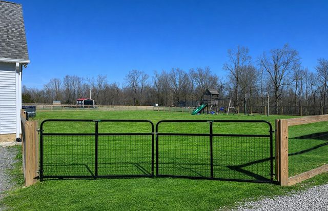 1028 Mount Vernon Rd, Bethpage, TN 37022