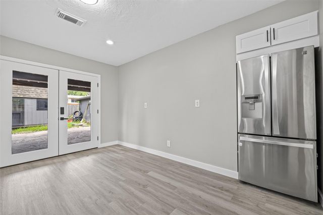419 Fairbanks Street, Houston, TX 77009