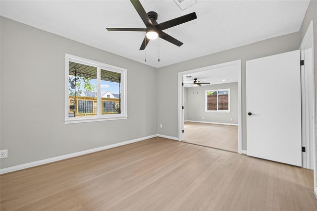 419 Fairbanks Street, Houston, TX 77009
