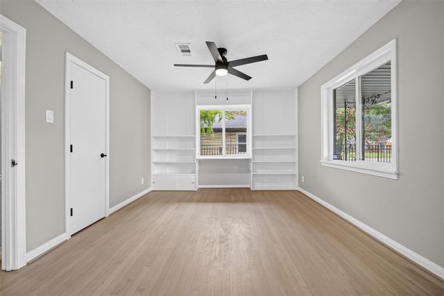 419 Fairbanks Street, Houston, TX 77009