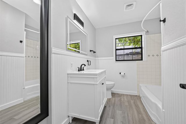 419 Fairbanks Street, Houston, TX 77009