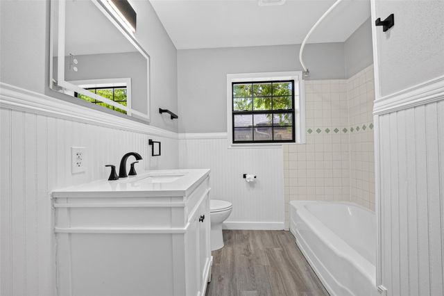 419 Fairbanks Street, Houston, TX 77009