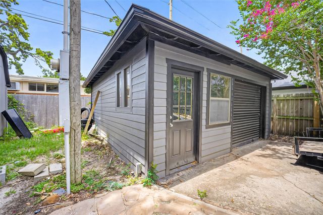 419 Fairbanks Street, Houston, TX 77009
