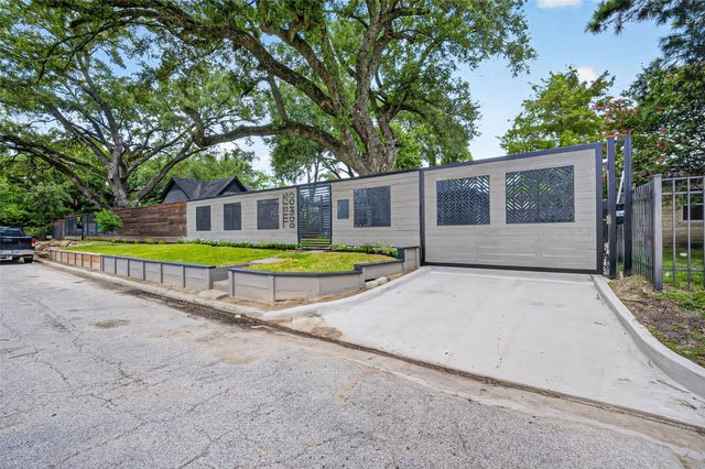 419 Fairbanks Street, Houston, TX 77009