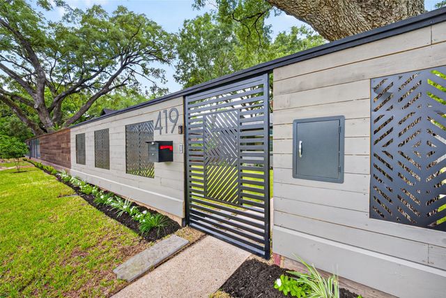 419 Fairbanks Street, Houston, TX 77009