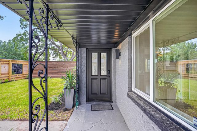 419 Fairbanks Street, Houston, TX 77009
