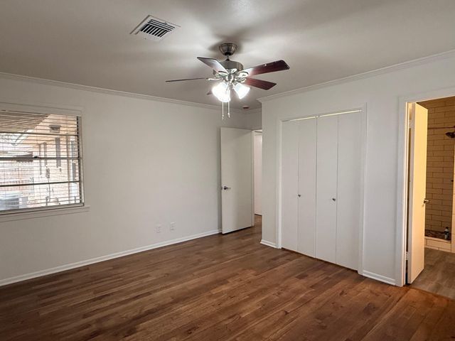 204 Meadow Lane, Brenham, TX 77833