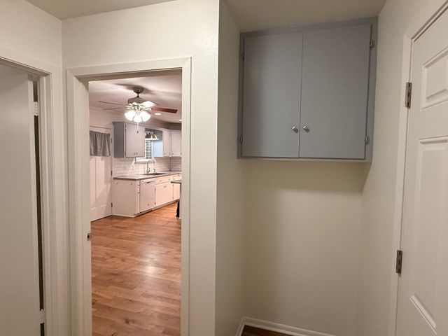 204 Meadow Lane, Brenham, TX 77833